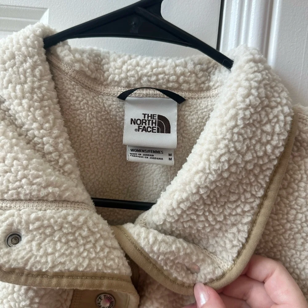 The North Face Cragmont Fleece Quarter-Snap Long-Sleeve Pullover - Picture 3 of 6